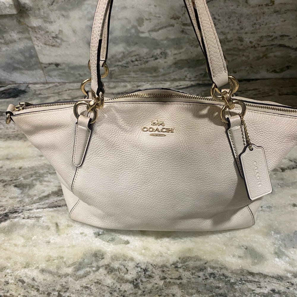 Coach Light Beige Leather Shoulder Bag
